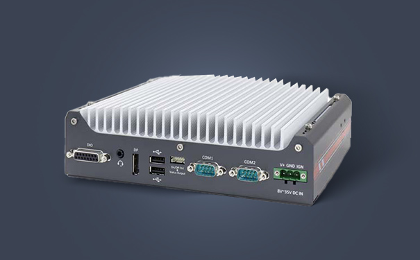 東田爆款無(wú)風(fēng)扇工控機(jī)